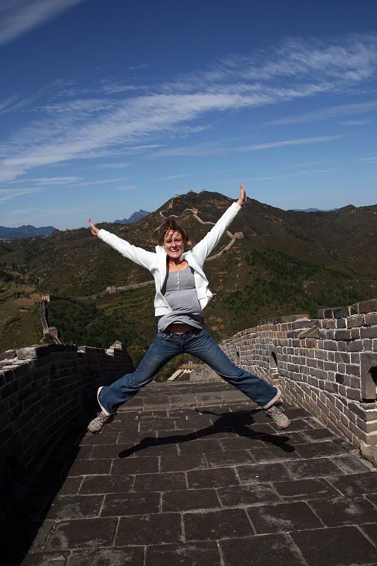 People_Silja_03.jpg - The Great Wall: Silja's jumping...