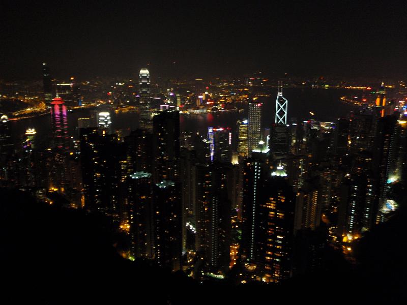 Hong_Kong_by_Night_1.jpg - Hong Kong by night... unfortunately bit blurry..